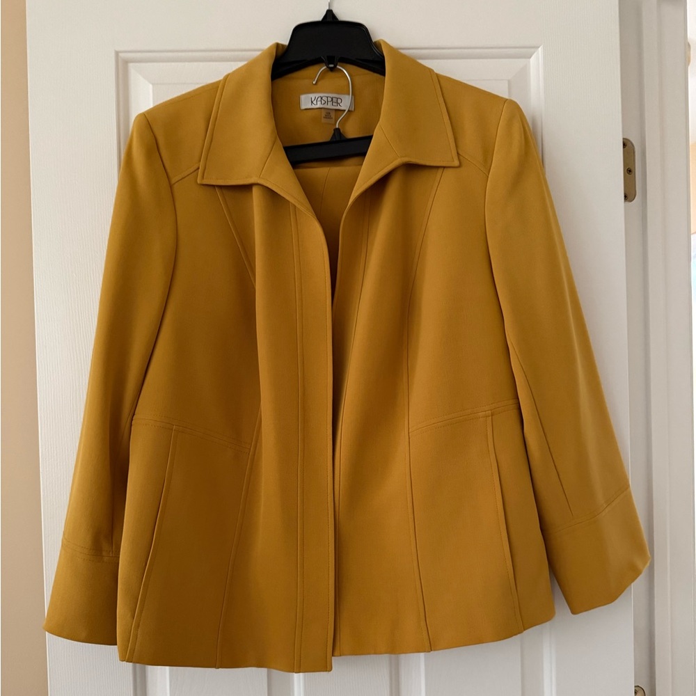 Women’s Kasper Plus Size Golden Yellow Blazer. Size 18W.